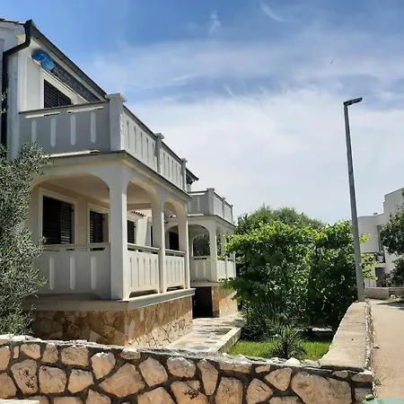 Apartments Kalsan Novalja Exterior photo